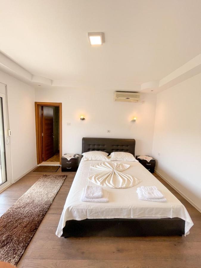 Casa Sinani Hotel อุลซิน ภายนอก รูปภาพ