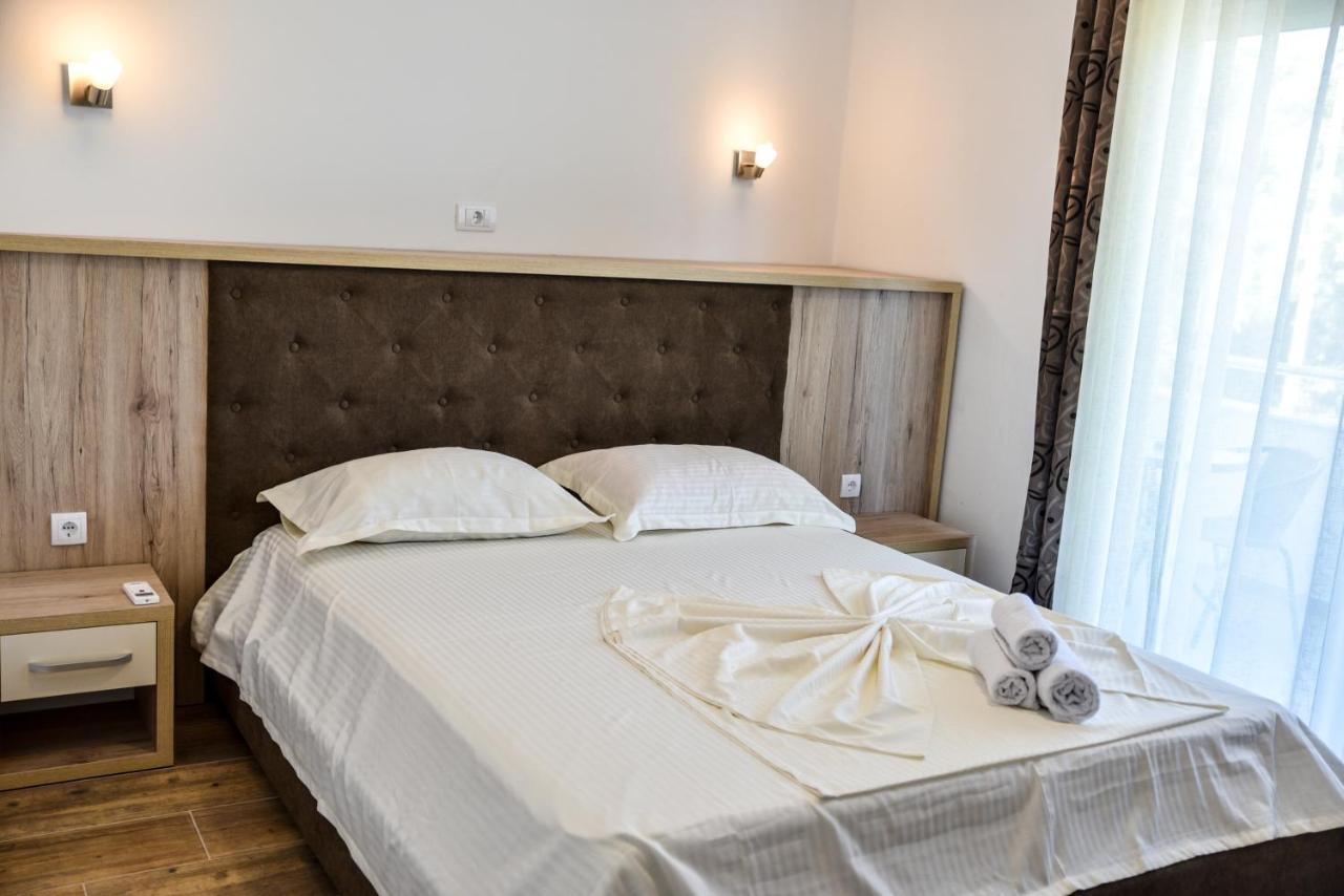 Casa Sinani Hotel อุลซิน ภายนอก รูปภาพ