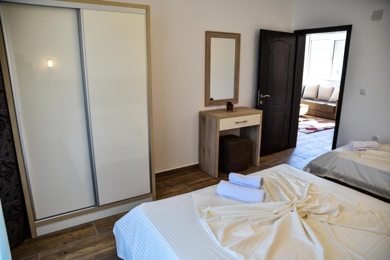 Casa Sinani Hotel อุลซิน ภายนอก รูปภาพ