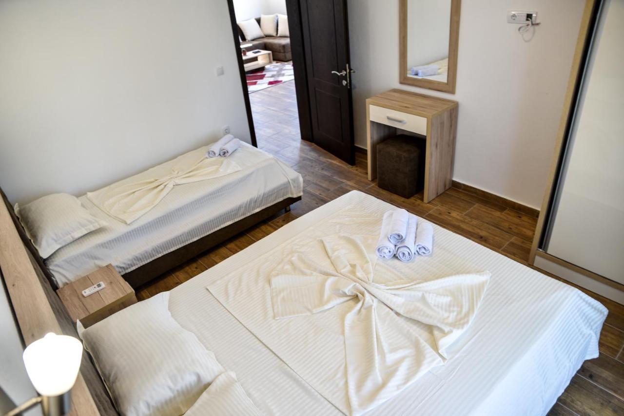 Casa Sinani Hotel อุลซิน ภายนอก รูปภาพ